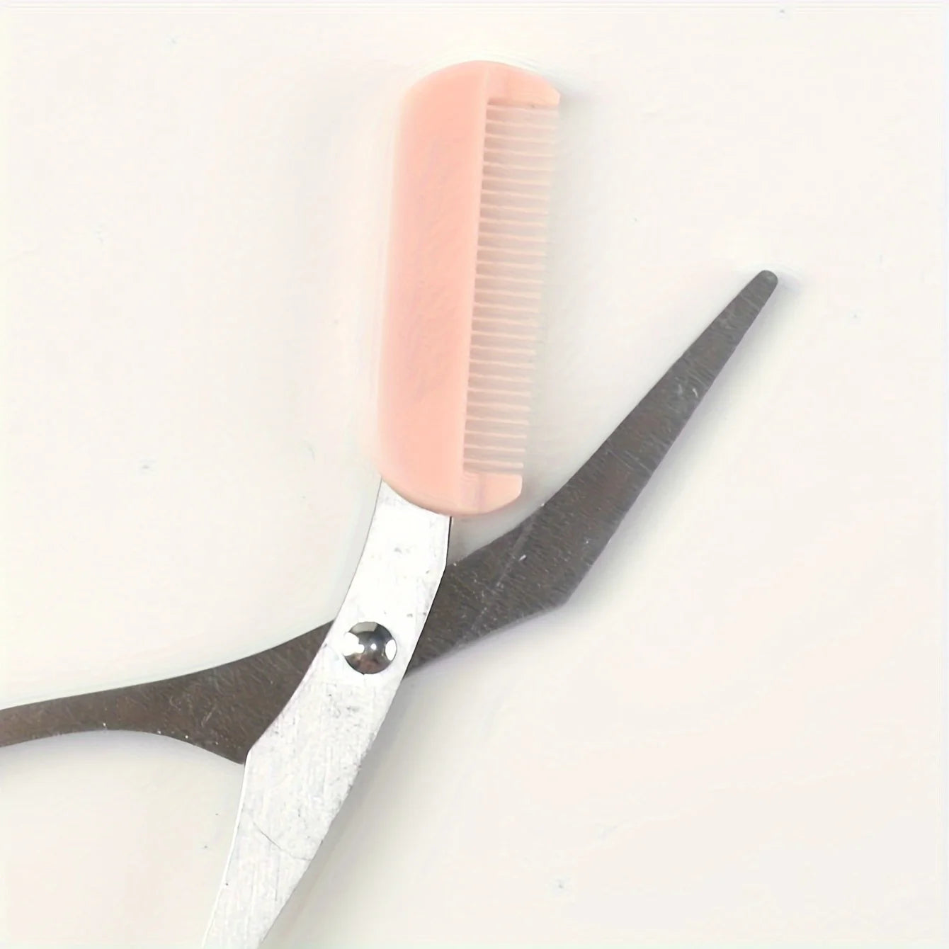 Augenbrauen Schere mit integriertem Kamm – Edelstahl
