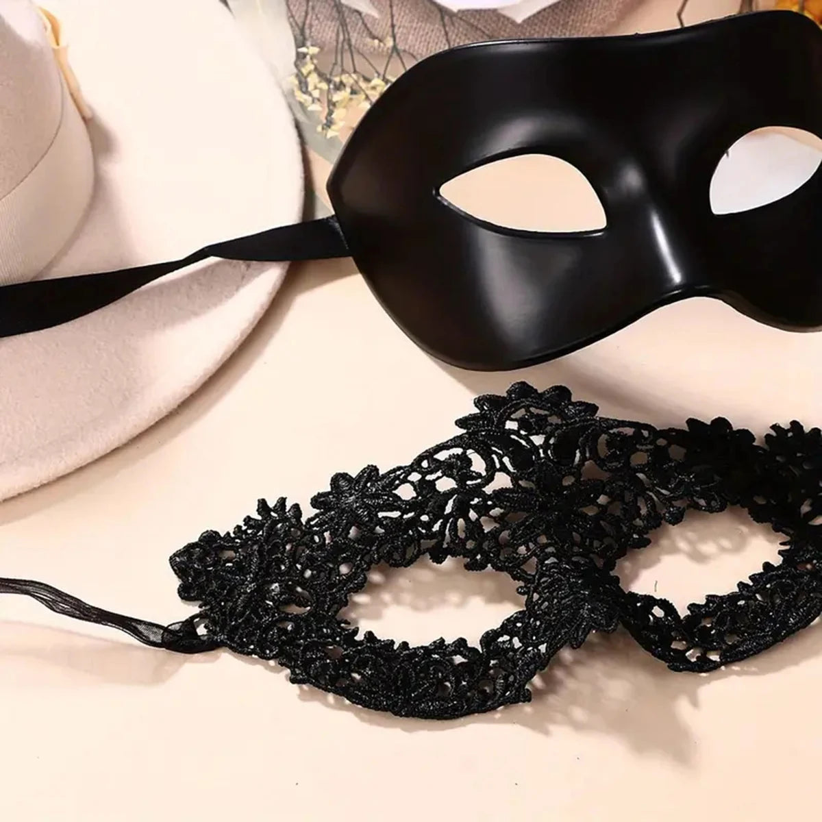 Elegantes Schwarzes Spitzen Masken Set 2 teilig