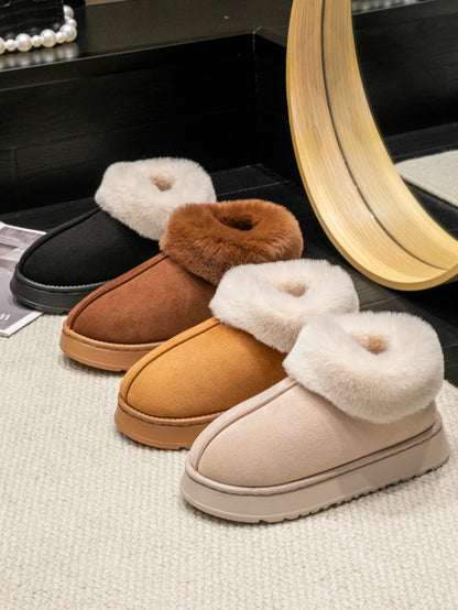 Women's snow boots with fluffy faux fur 