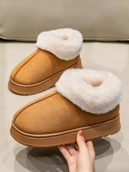 Women's snow boots with fluffy faux fur 